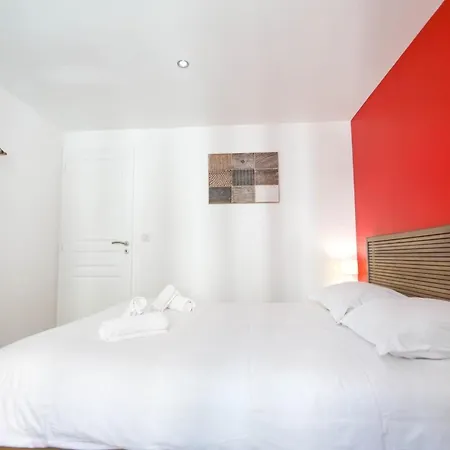 Apartament A L'aventure ! Joli T2 Avec Balcon Centre *